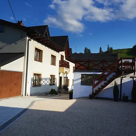 Lapszanska Ostoja Farm stay